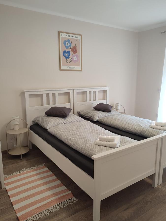 Voeroesko Apartmanhaz Balatonalmádi Exterior foto