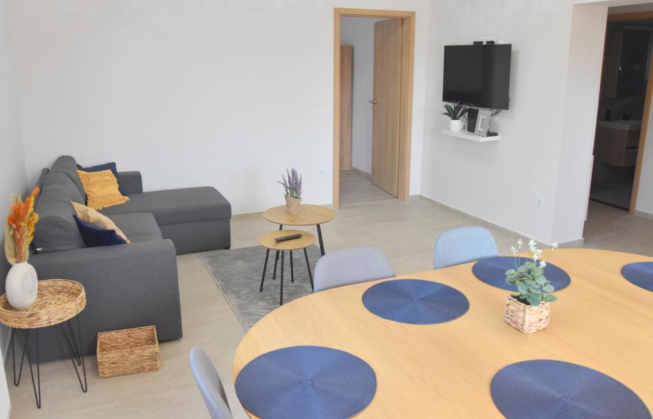 Voeroesko Apartmanhaz Balatonalmádi Exterior foto