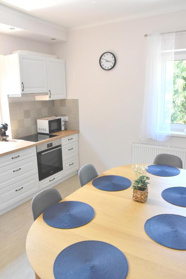 Voeroesko Apartmanhaz Balatonalmádi Exterior foto